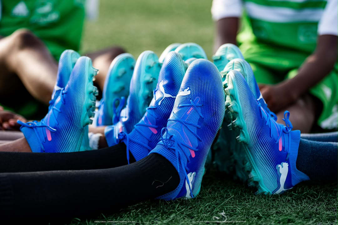 Une Révolution pour le Sport Scolaire Béninois : Dotation de Chaussures PUMA pour Tous les Athlètes
