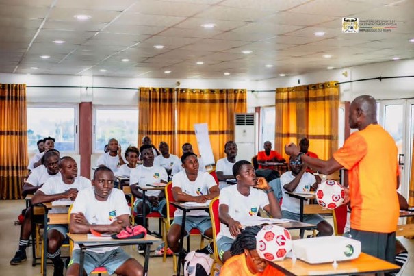 Des encadrants en formation pour obtenir la Licence D CAF à Abomey