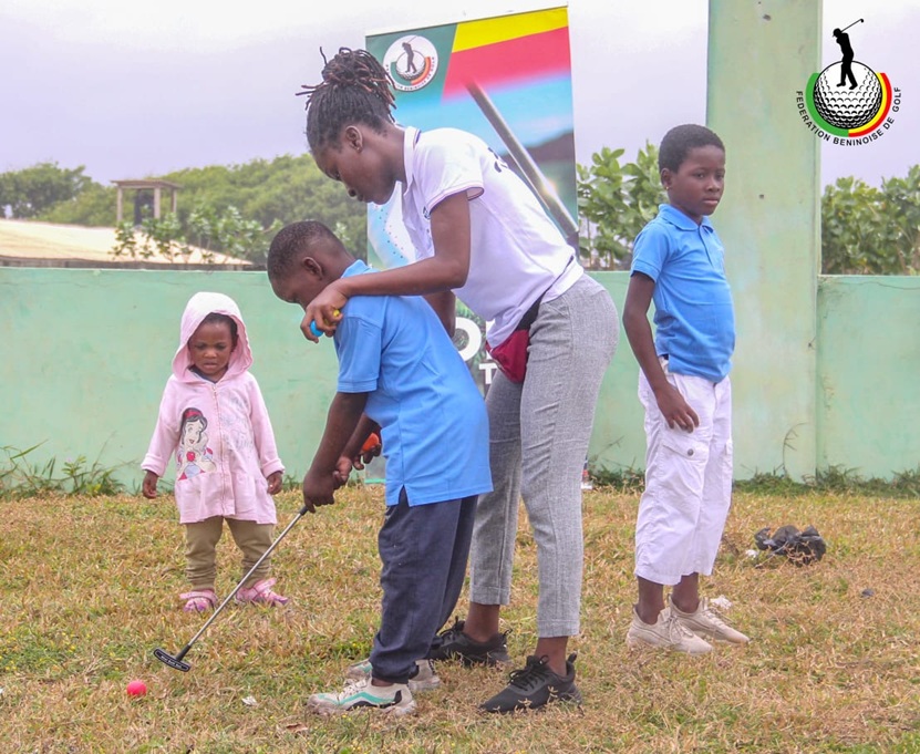 Camp de vacances de Golf au Bénin : une cinquantaine d’enfants initié à la discipline à Djeffa